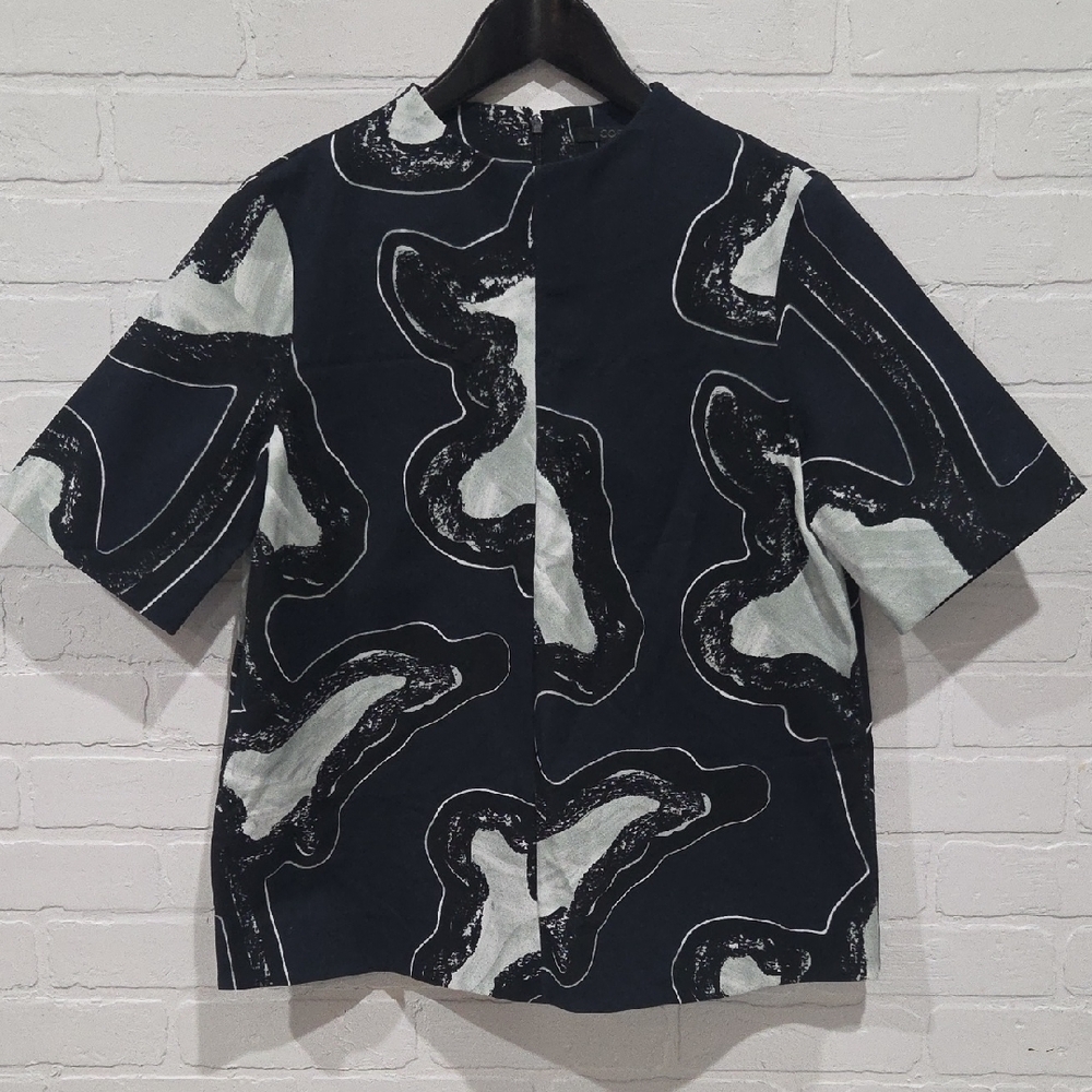 COS Navy Short-Sleeve Top with White Abstract Swirl Print